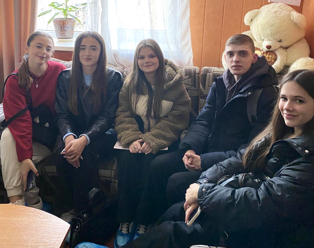 Натхненні студенти і студентки групи ПБУ-16. Навчаємось, щоб надавати психологічну допомогу іншим